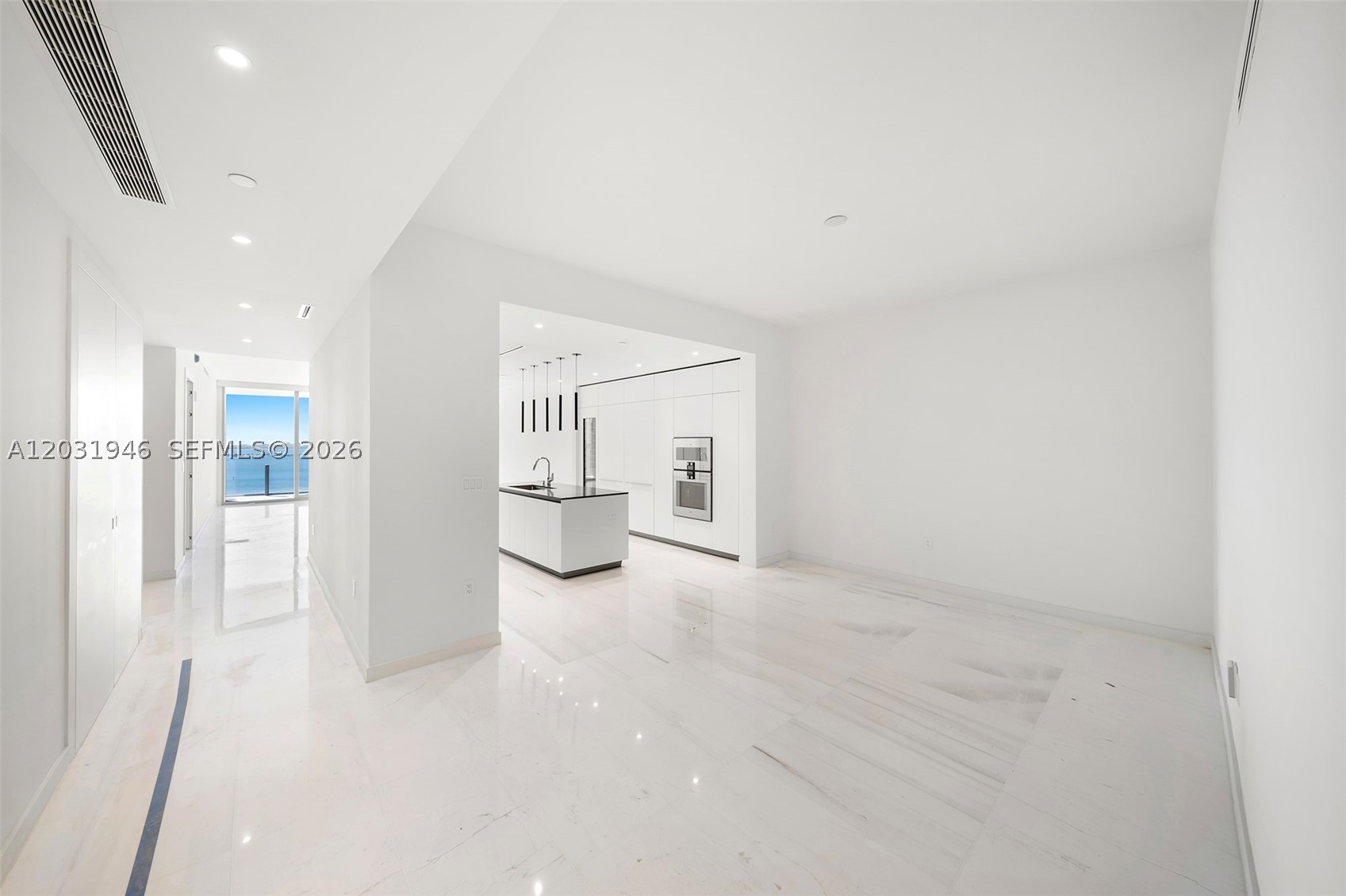 300 Biscayne Blvd Way #1904C Miami, FL 33131