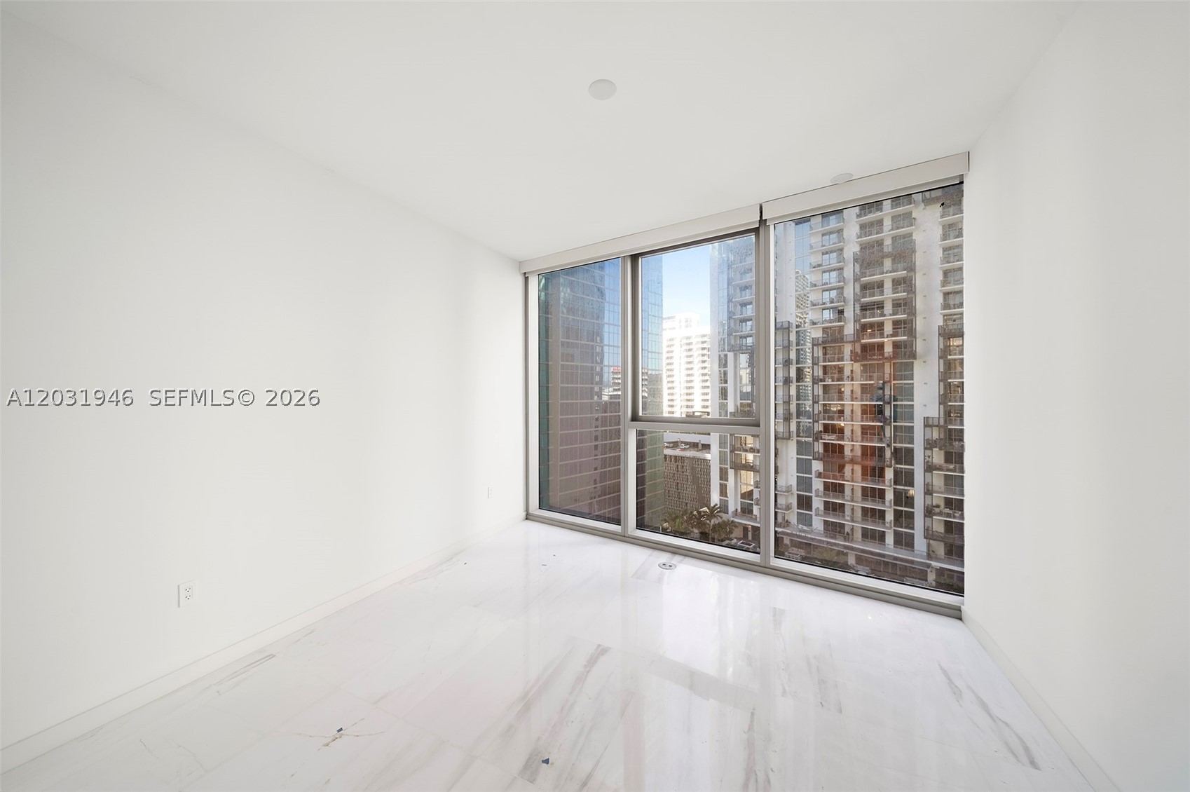 300 Biscayne Blvd Way #1904C Miami, FL 33131
