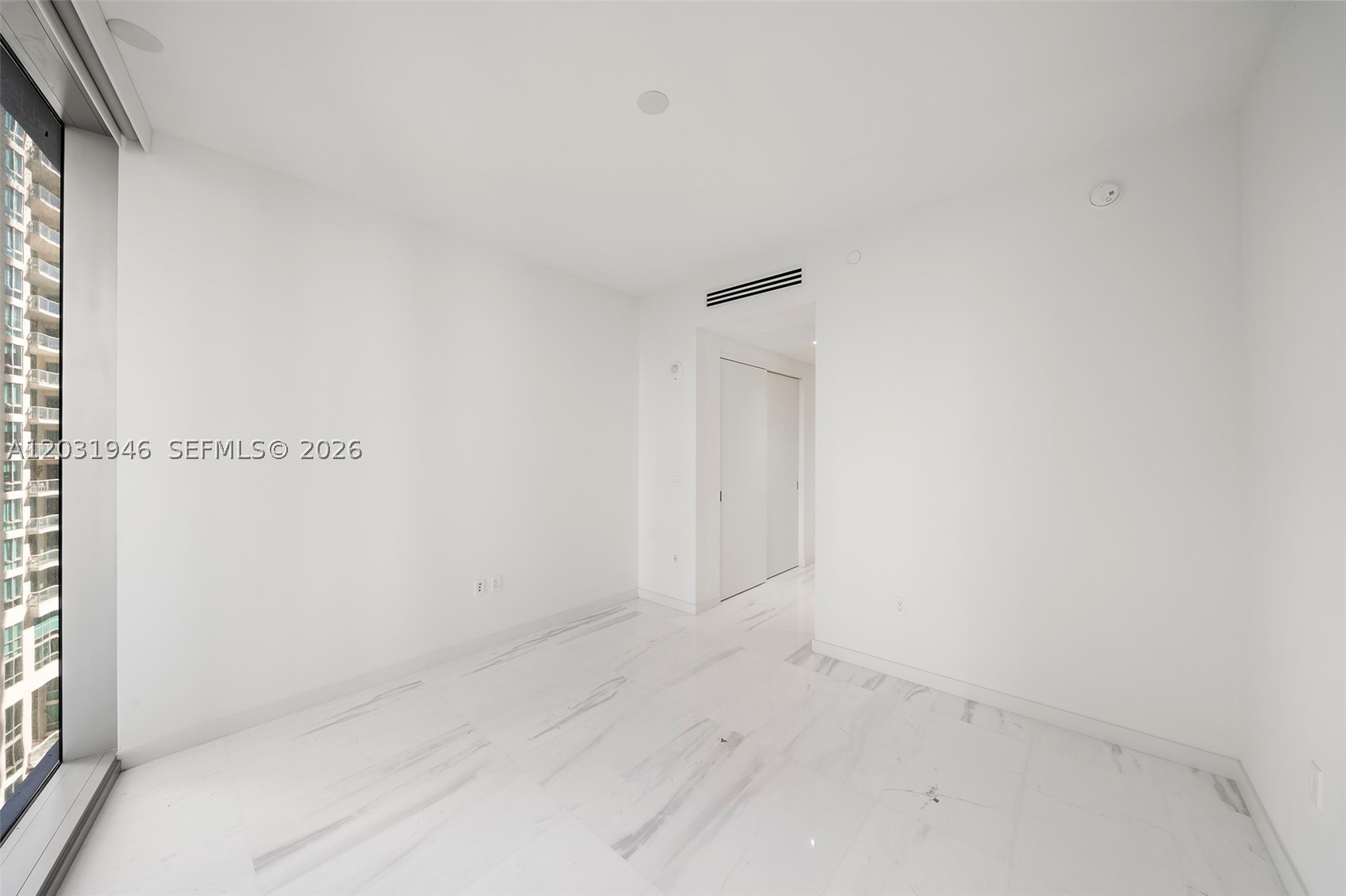 300 Biscayne Blvd Way #1904C Miami, FL 33131