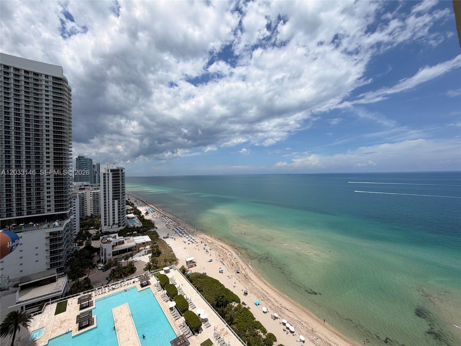 image Beach Club 21