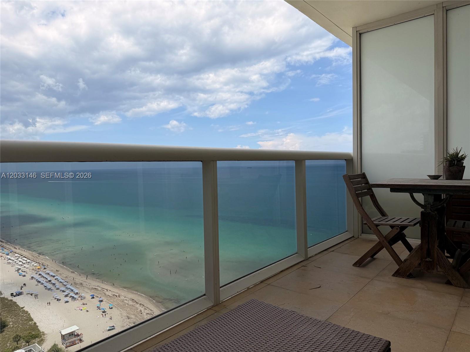 image Beach Club 228