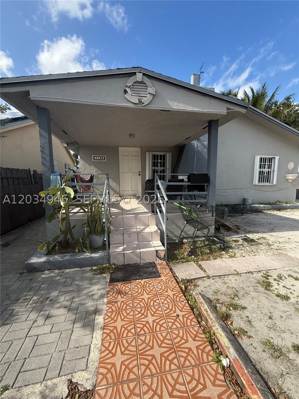 1143 NW 27th St