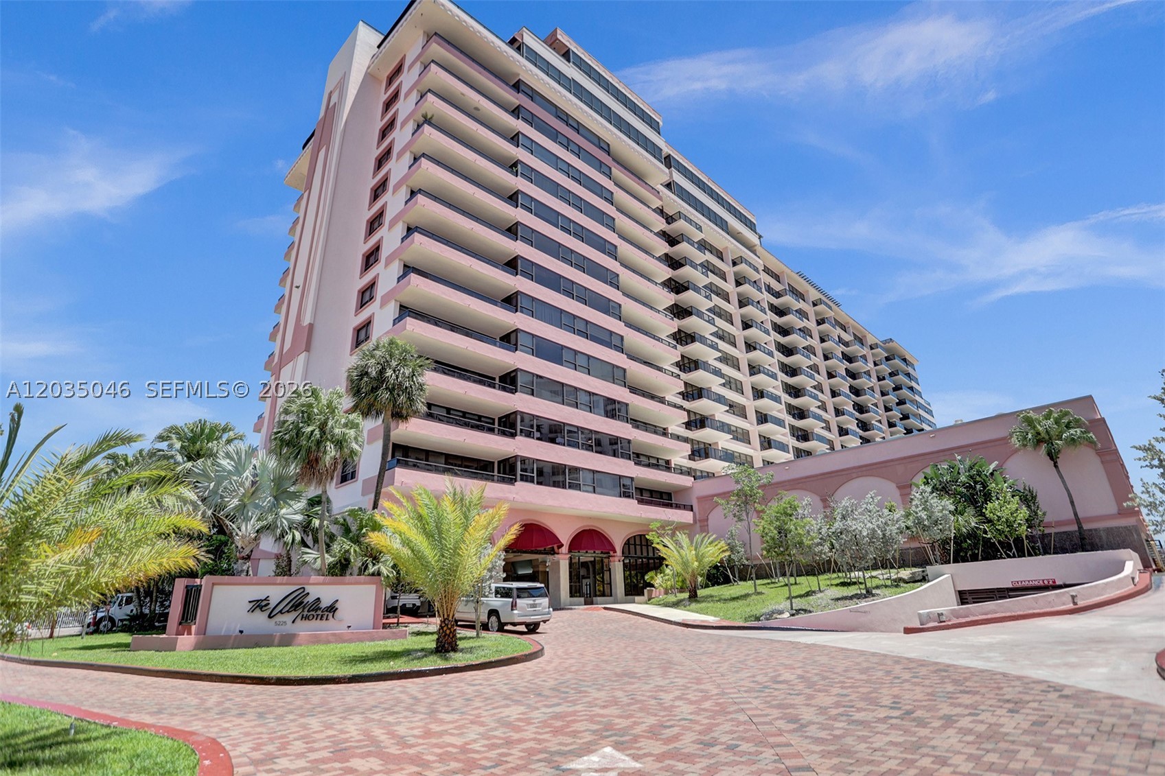 5225 Collins Ave #1606 Miami Beach, FL 33140