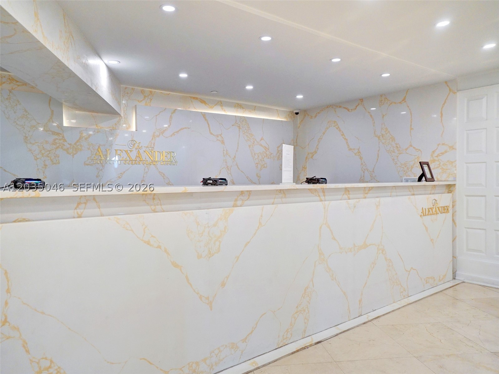 5225 Collins Ave #1606 Miami Beach, FL 33140