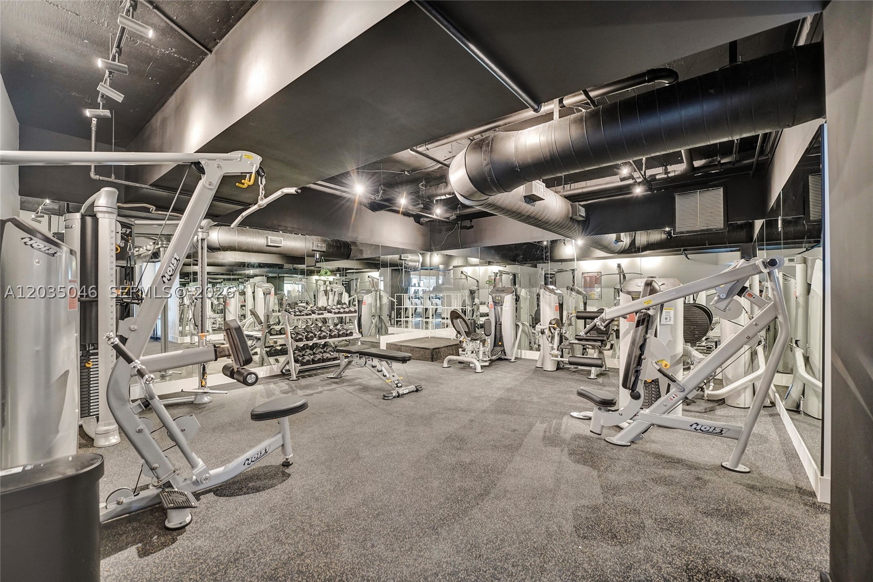 5225 Collins Ave #1606 Miami Beach, FL 33140