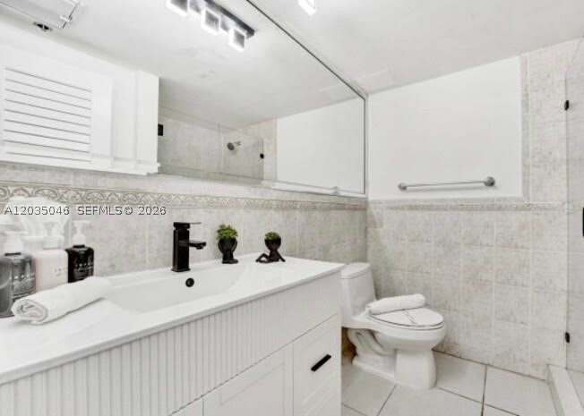 5225 Collins Ave #1606 Miami Beach, FL 33140