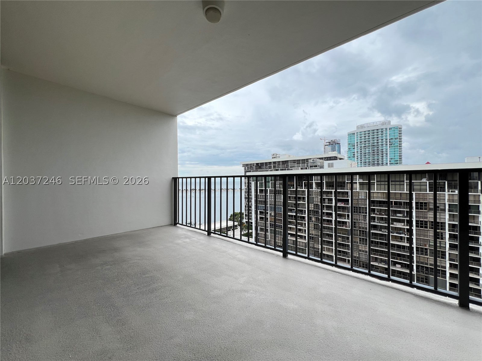 image Brickell Place II4