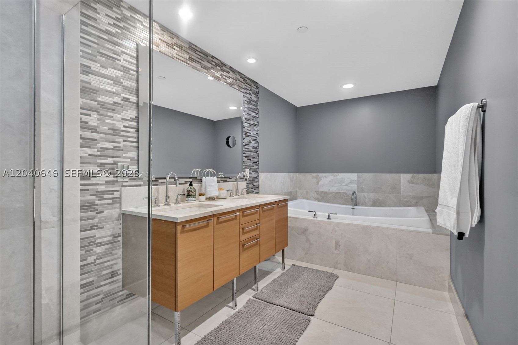 17001 Collins Ave #3402 Sunny Isles Beach, FL 33160