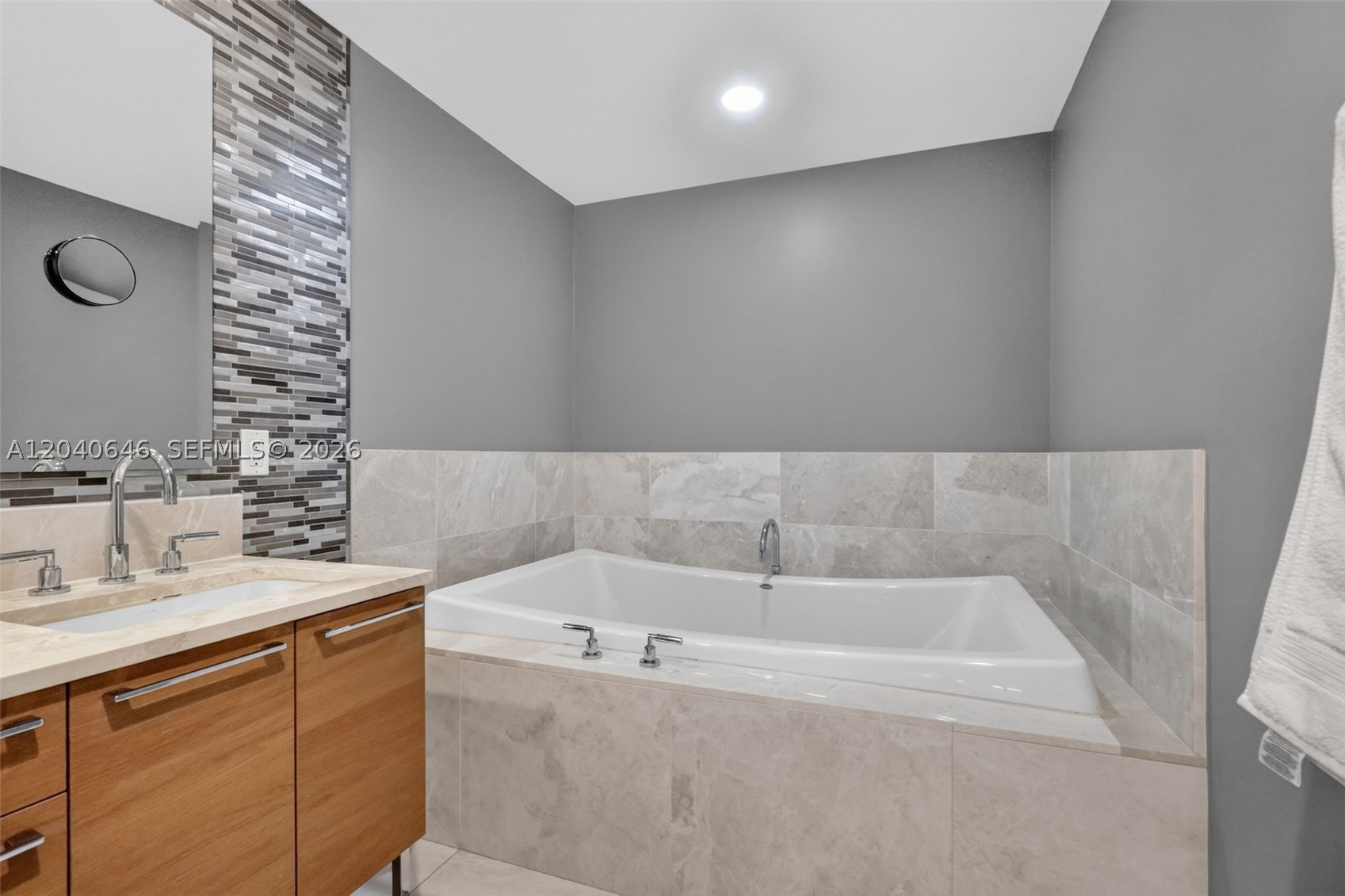 17001 Collins Ave #3402 Sunny Isles Beach, FL 33160