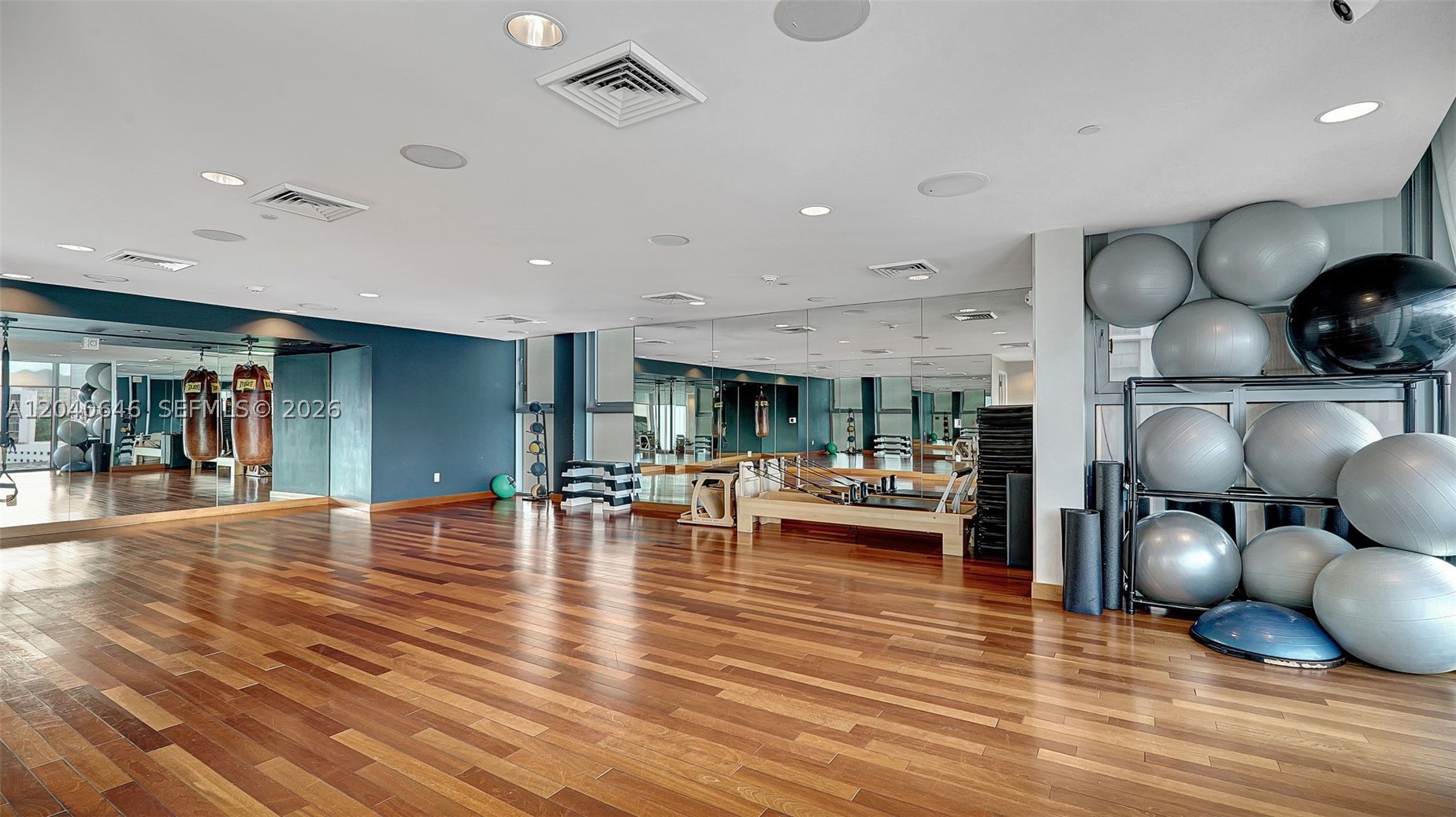 17001 Collins Ave #3402 Sunny Isles Beach, FL 33160