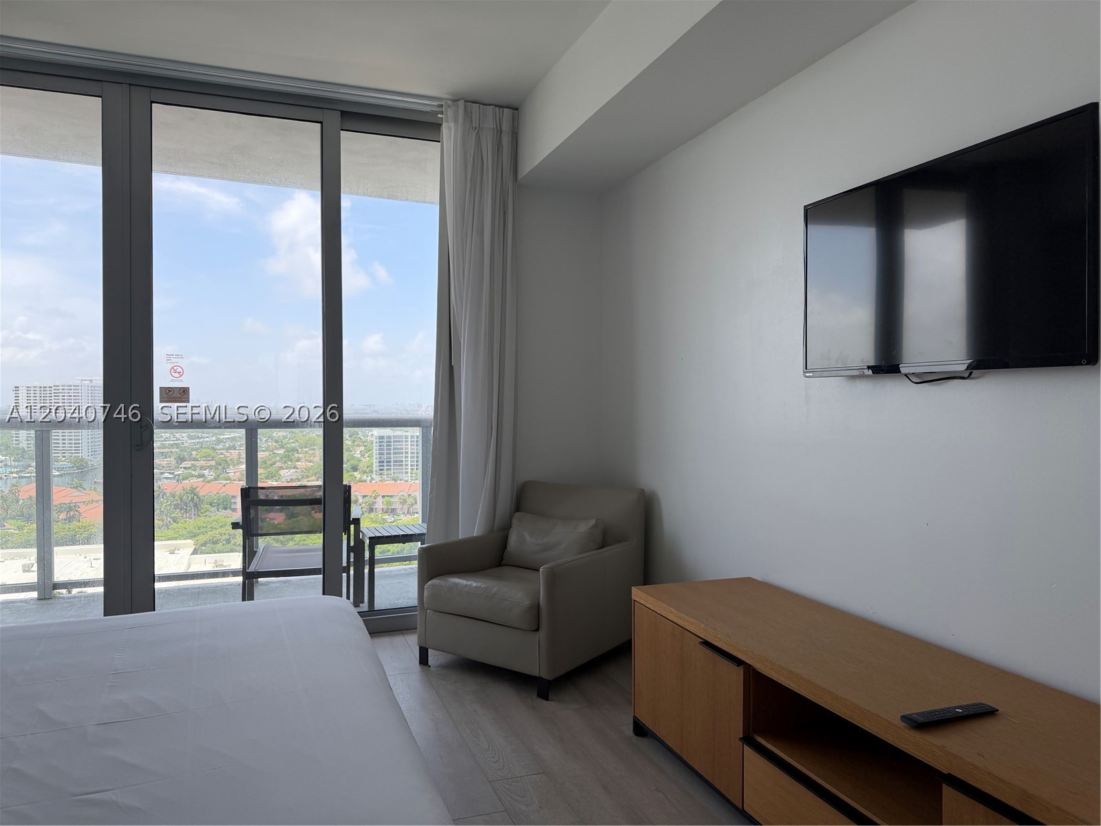 image Beachwalk Condominium13