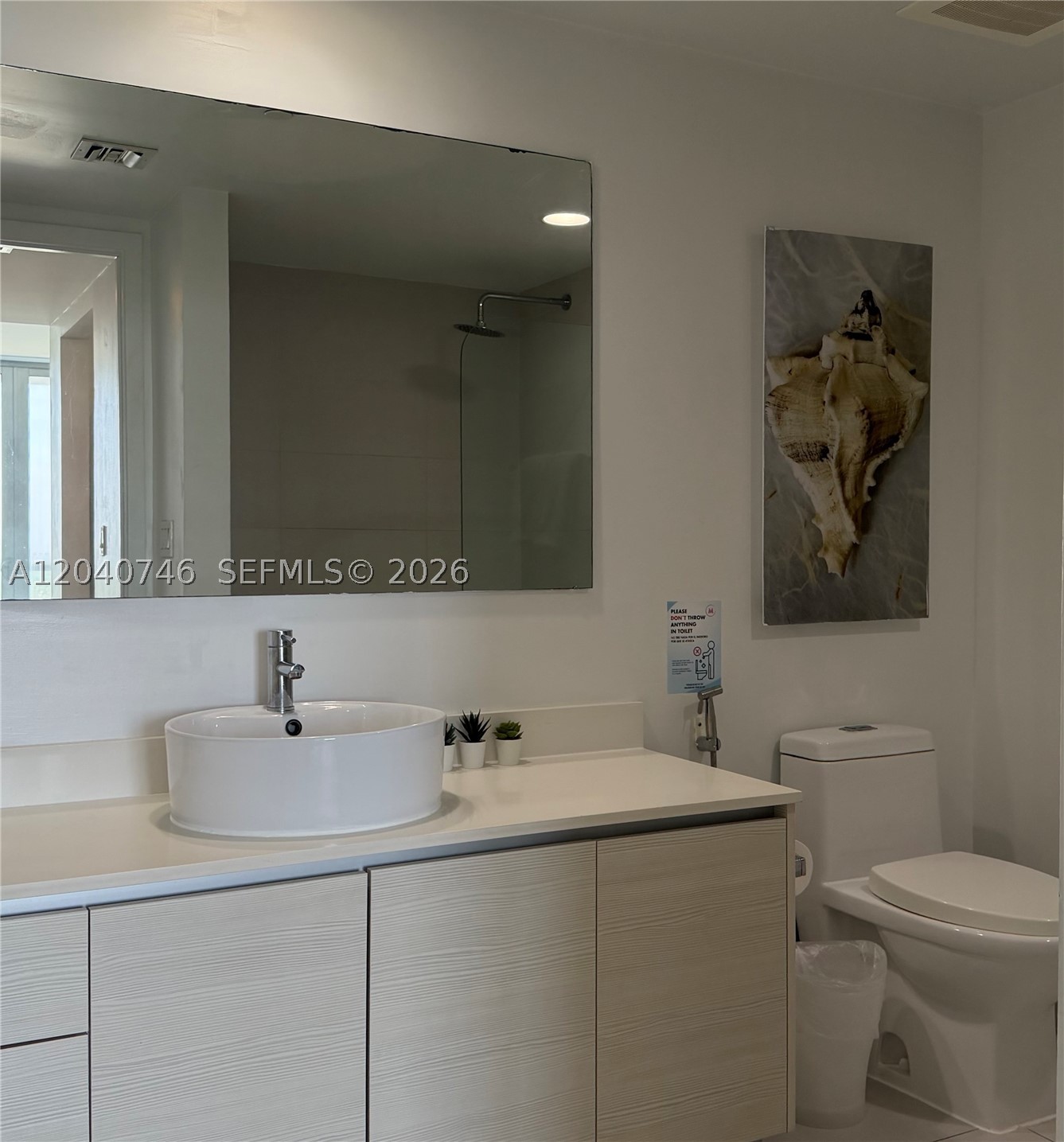 image Beachwalk Condominium17