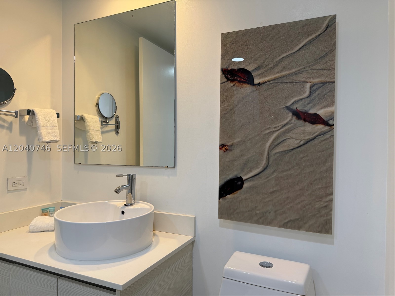 image Beachwalk Condominium32