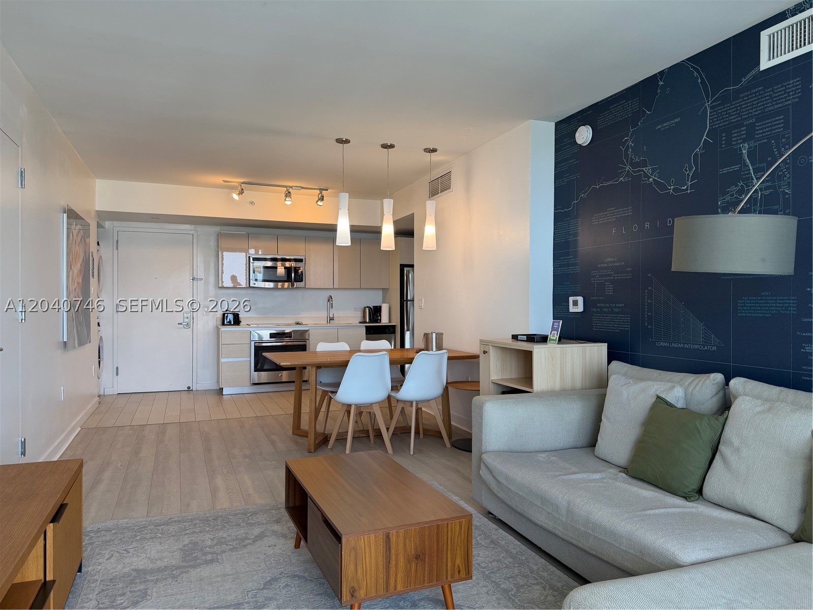 image Beachwalk Condominium6