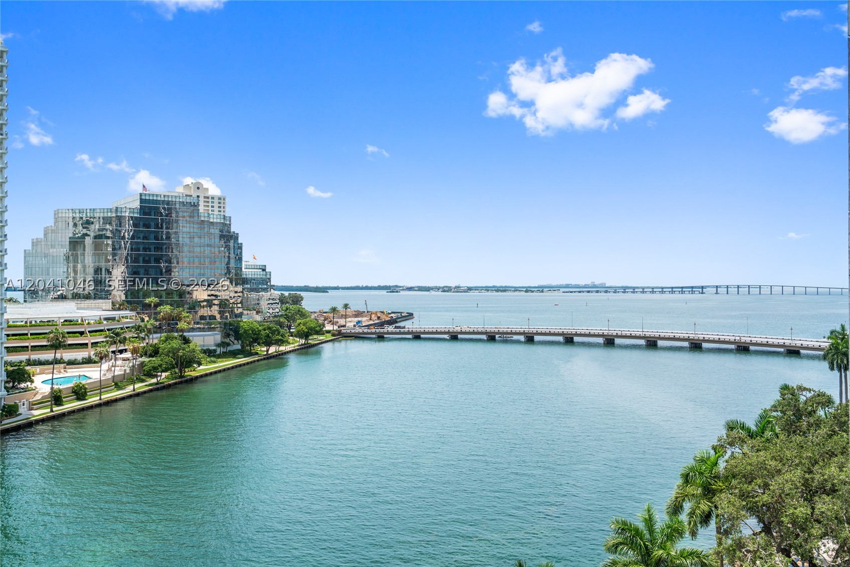 495 Brickell Ave #BAY807