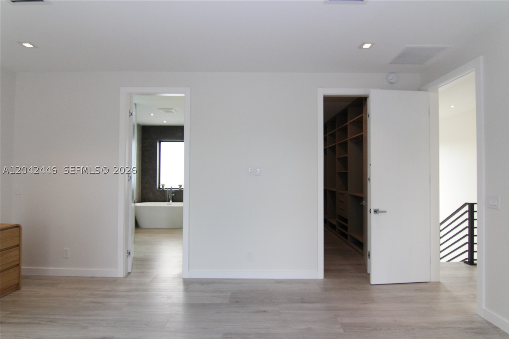 3540 Oak Ave Miami, FL 33133
