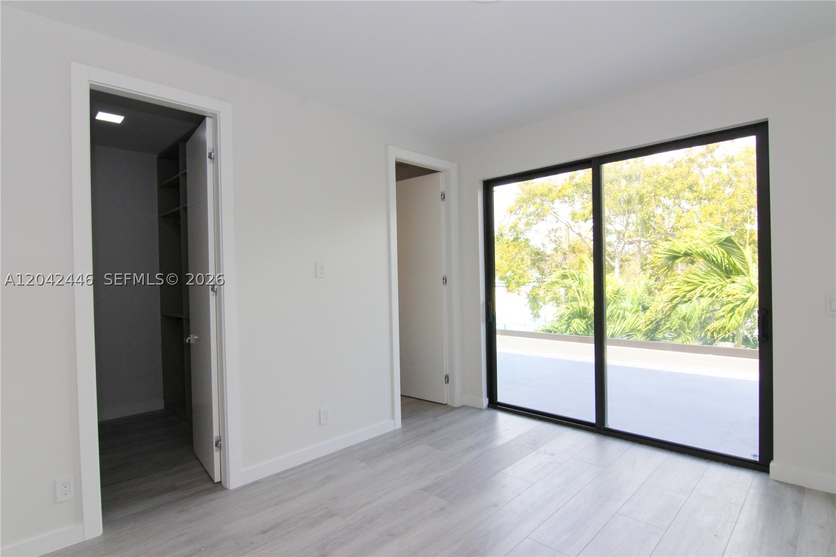3540 Oak Ave Miami, FL 33133