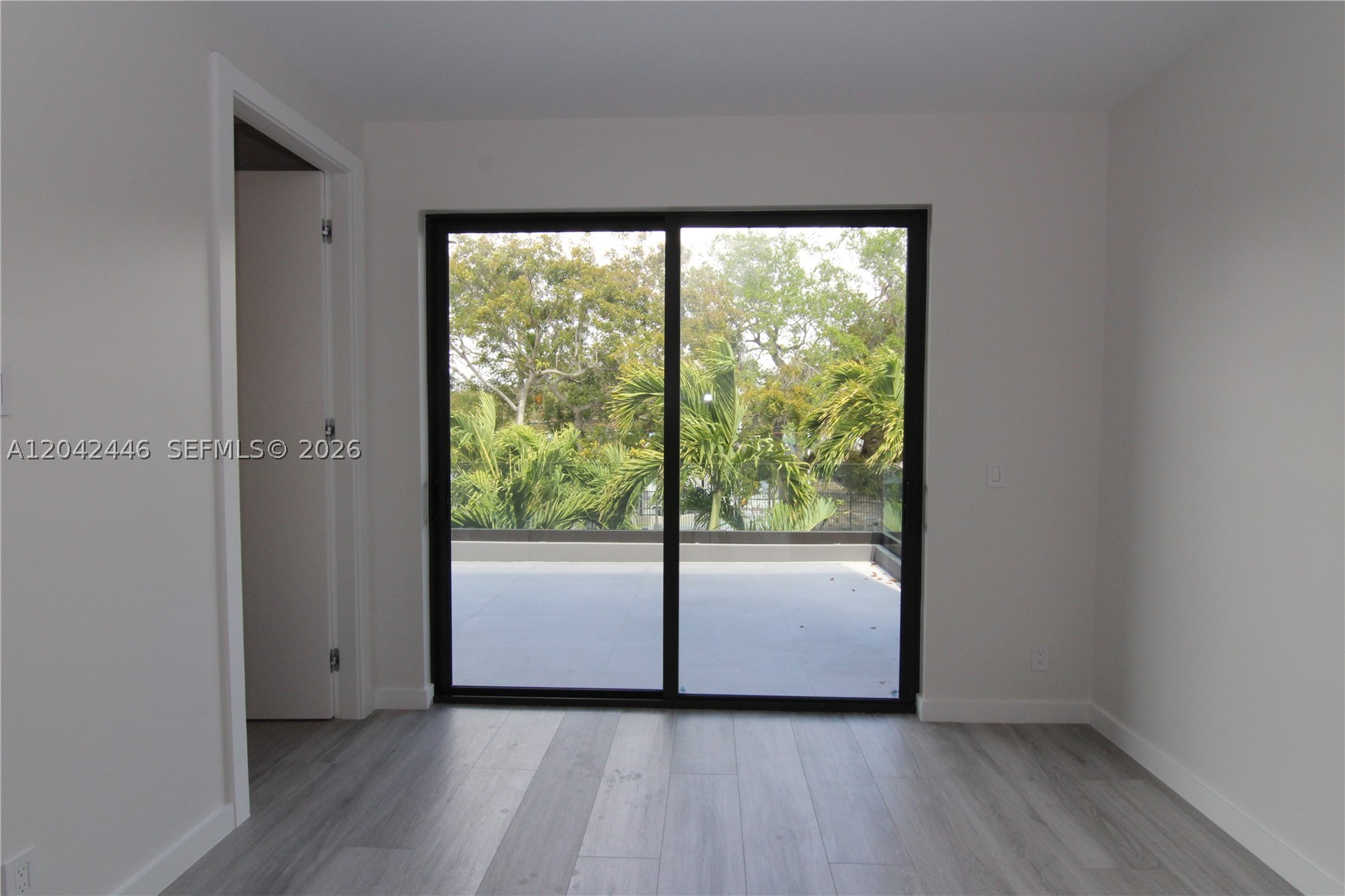 3540 Oak Ave Miami, FL 33133