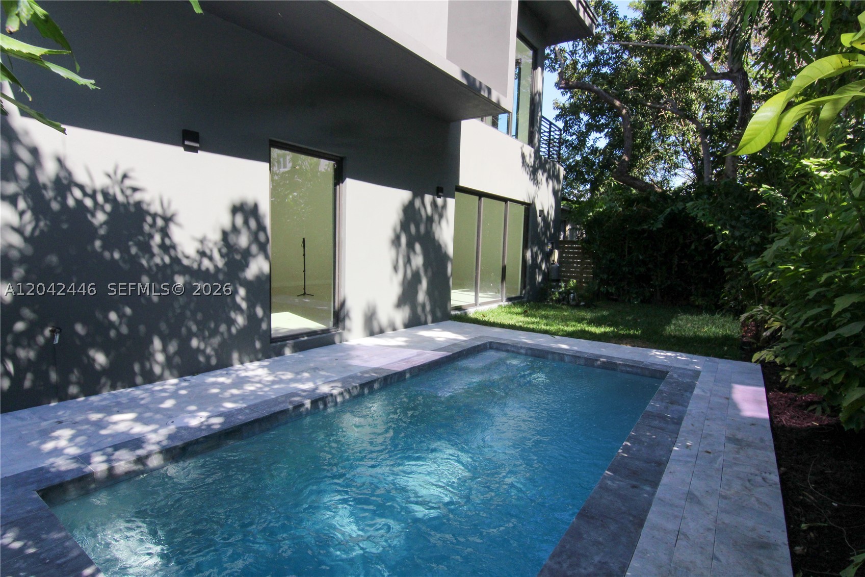 3540 Oak Ave Miami, FL 33133