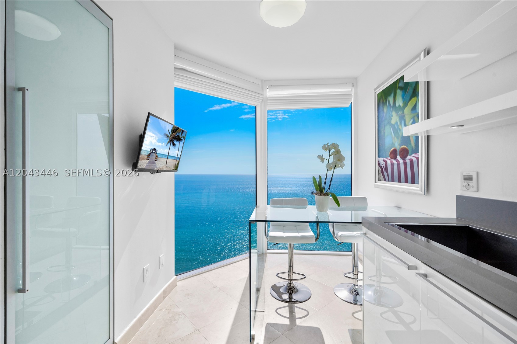 image Blue Diamond25