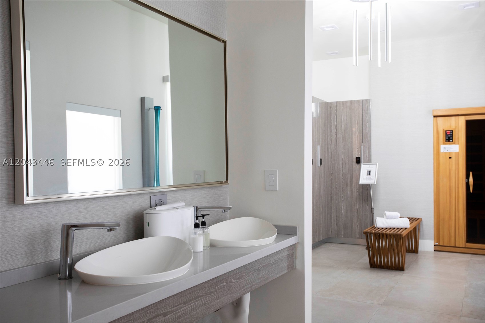 image Blue Diamond38