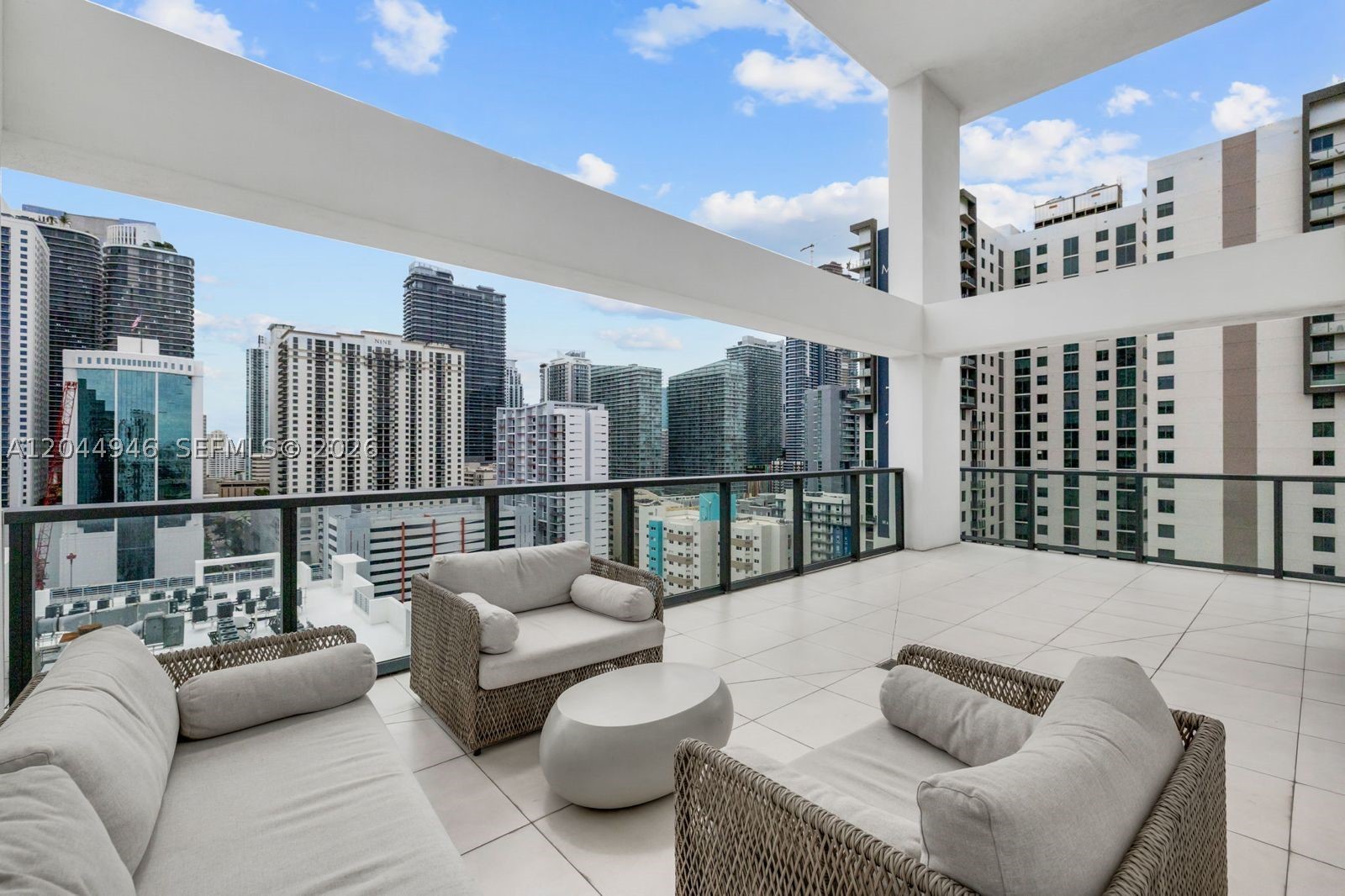239 SW 9th St #1801 Miami, FL 33130