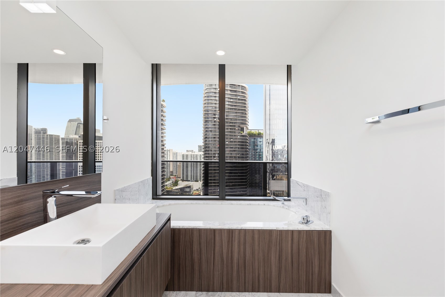 image Brickell Flatiron28