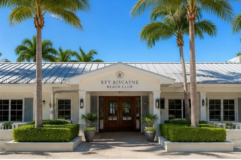 651 S Mashta Dr #651 Key Biscayne, FL 33149