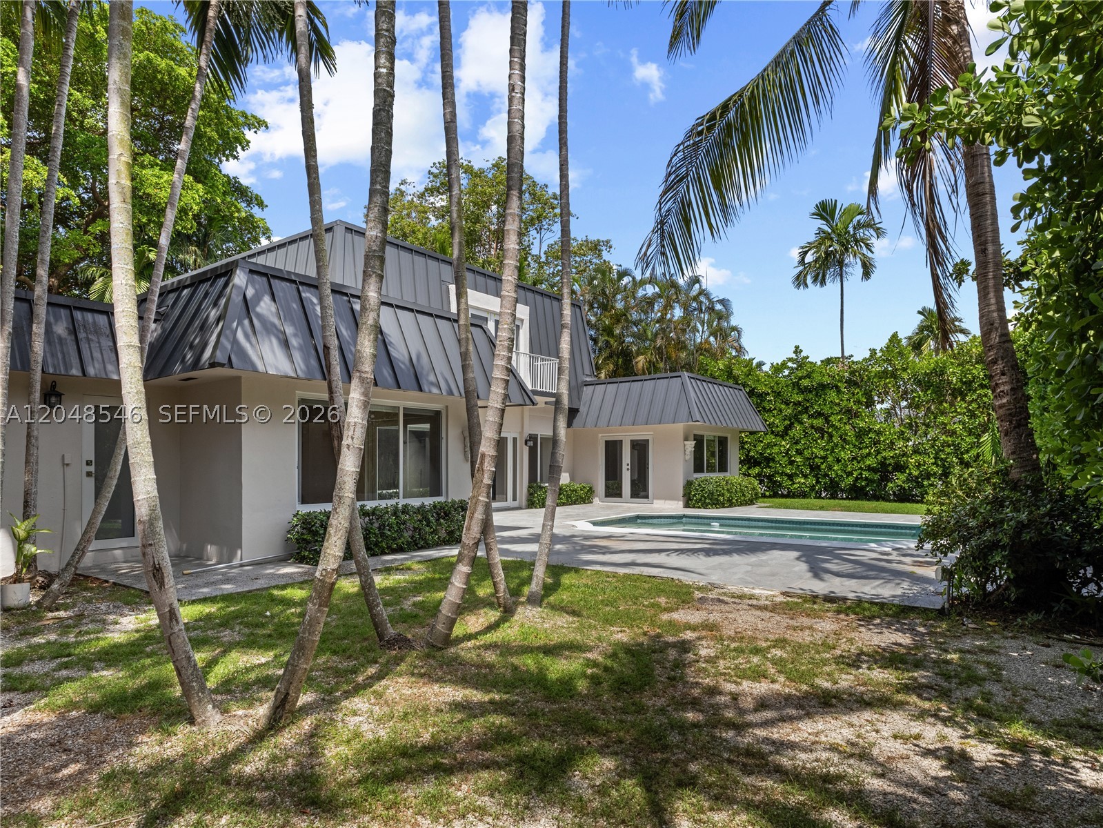 651 S Mashta Dr #651 Key Biscayne, FL 33149