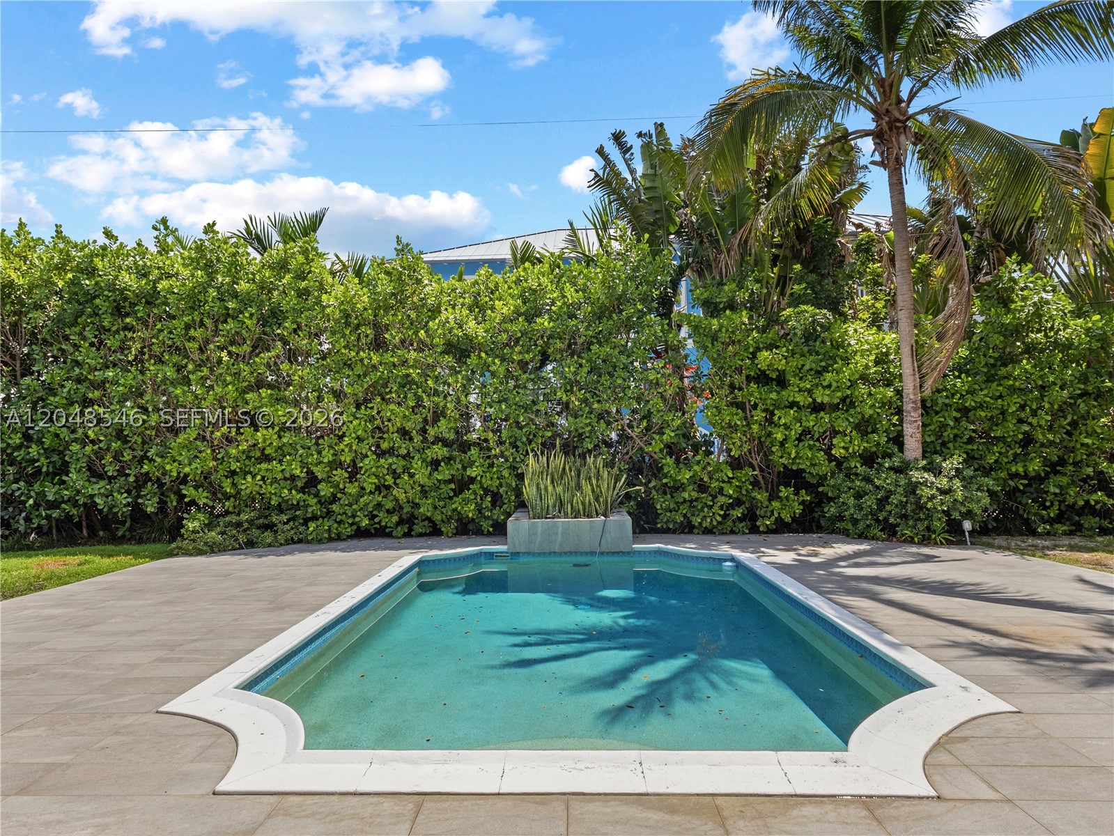 651 S Mashta Dr #651 Key Biscayne, FL 33149