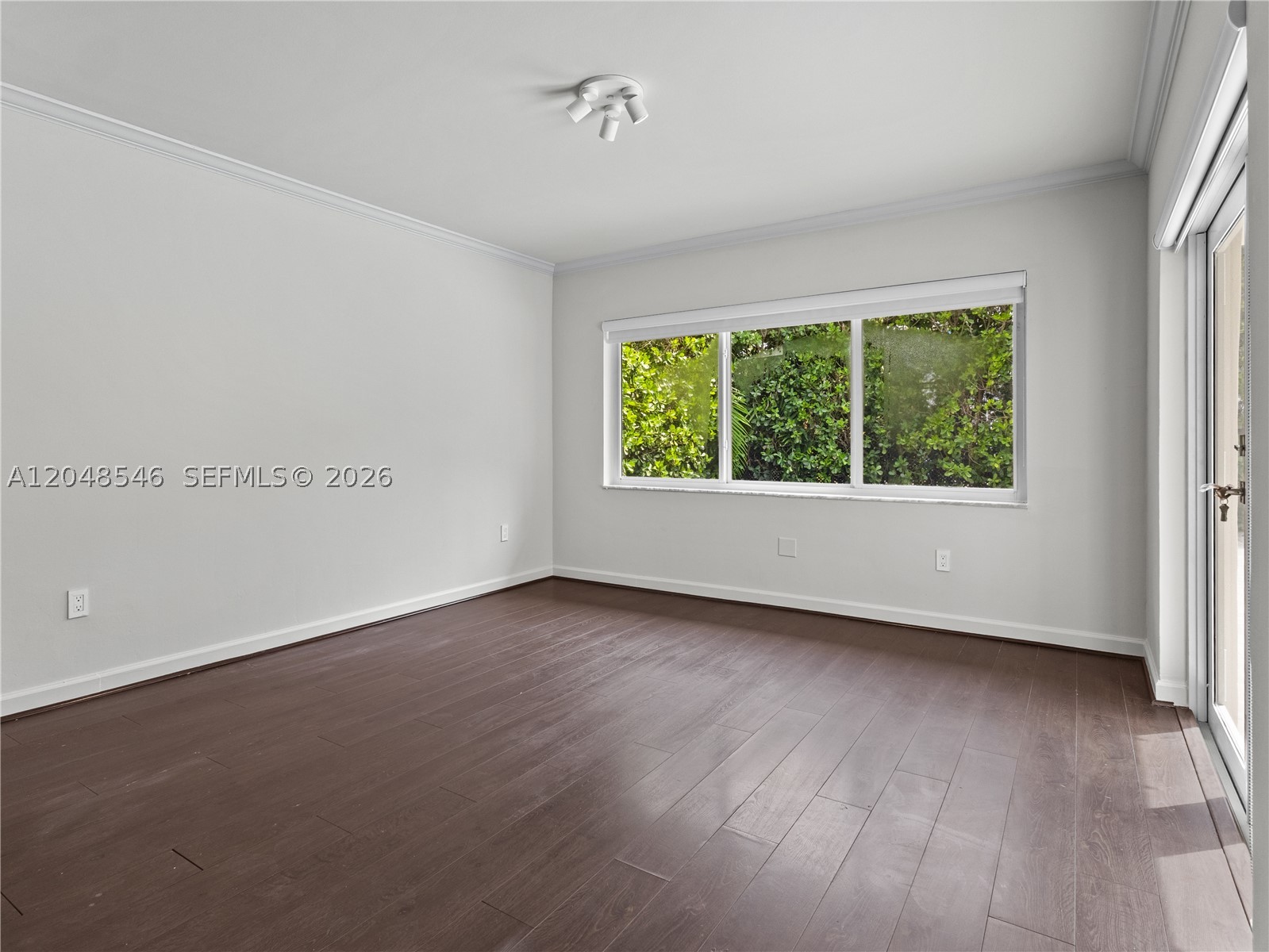 651 S Mashta Dr #651 Key Biscayne, FL 33149
