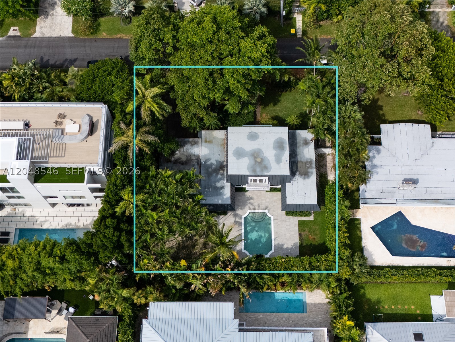 651 S Mashta Dr #651 Key Biscayne, FL 33149