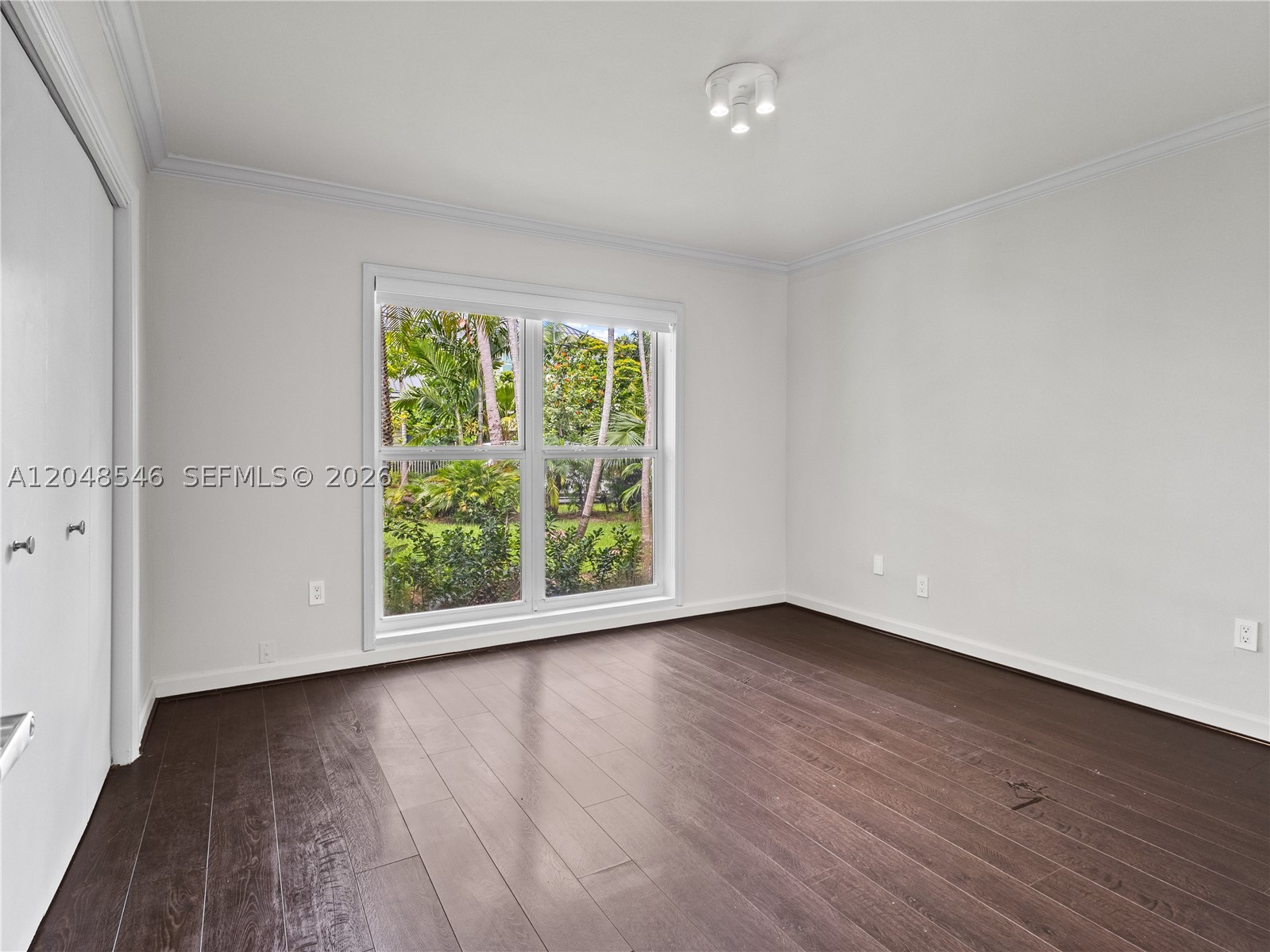 651 S Mashta Dr #651 Key Biscayne, FL 33149