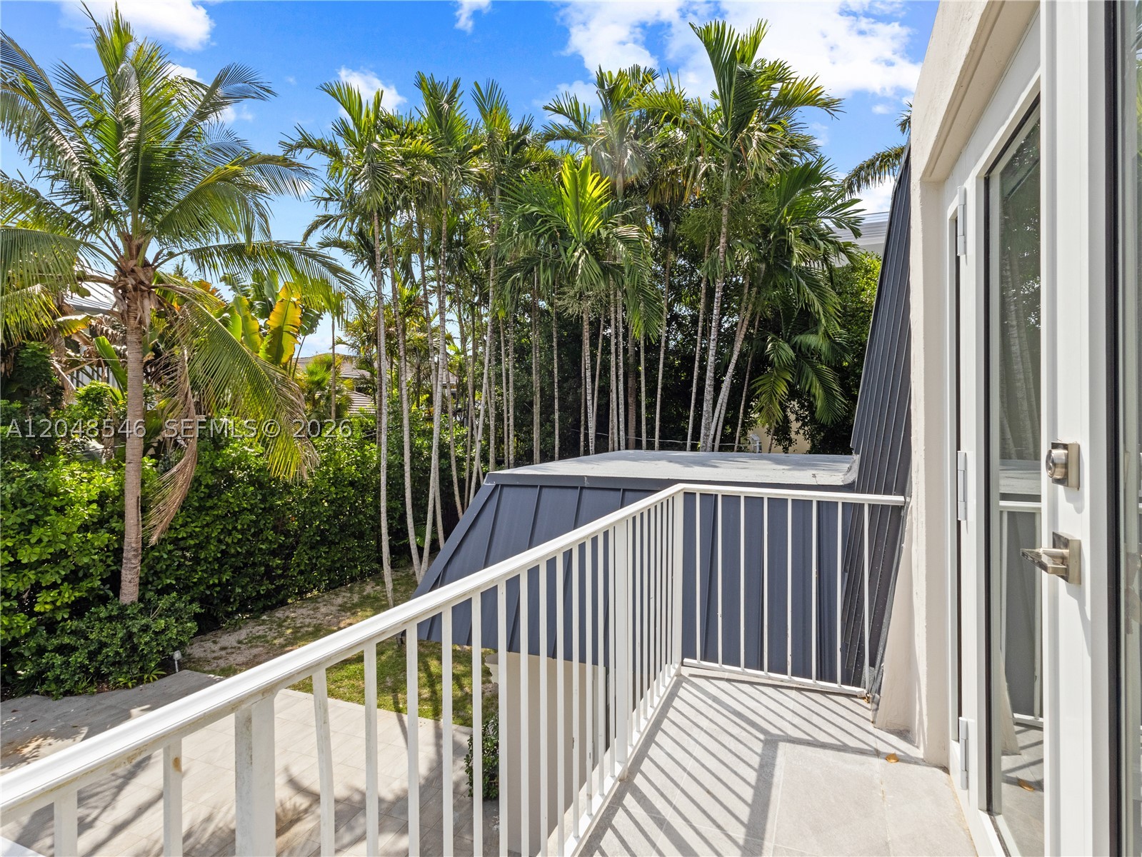 651 S Mashta Dr #651 Key Biscayne, FL 33149