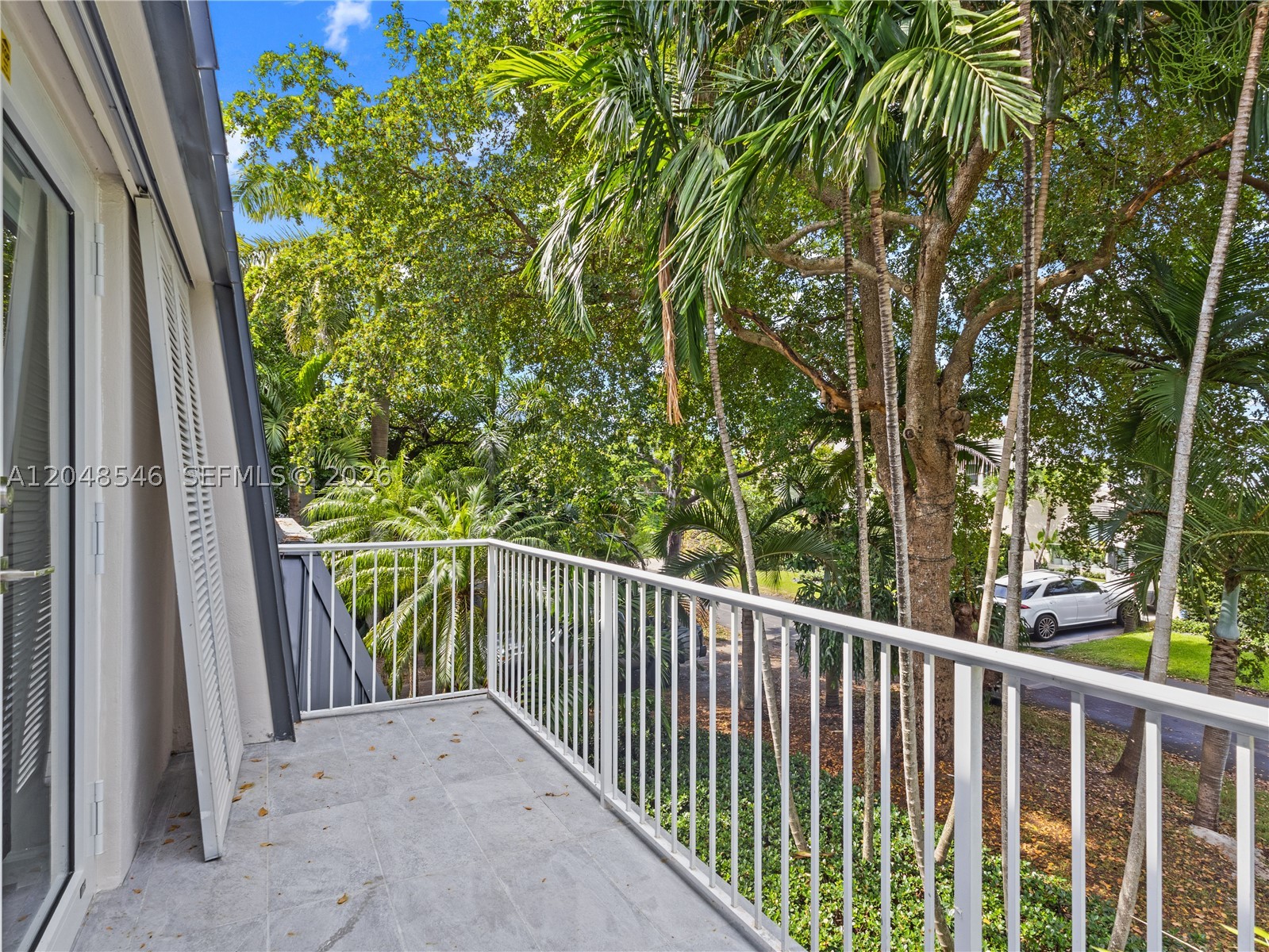 651 S Mashta Dr #651 Key Biscayne, FL 33149