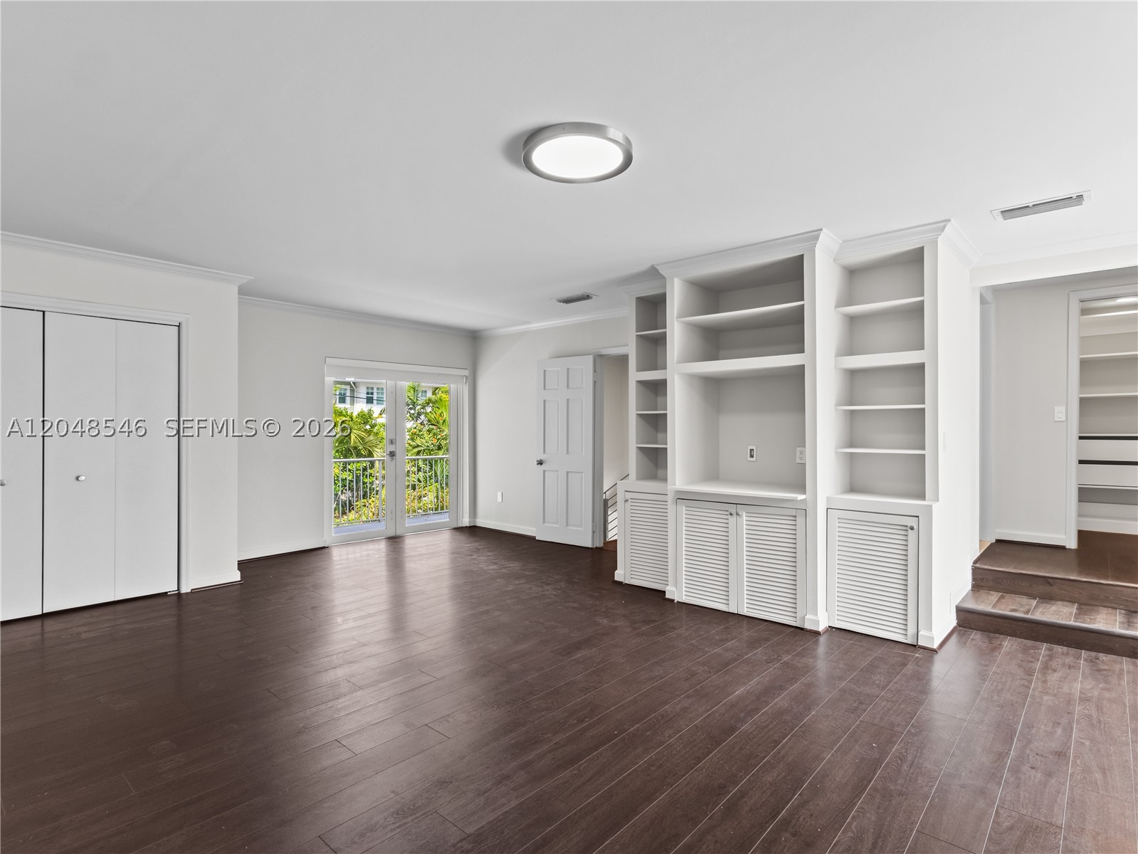 651 S Mashta Dr #651 Key Biscayne, FL 33149