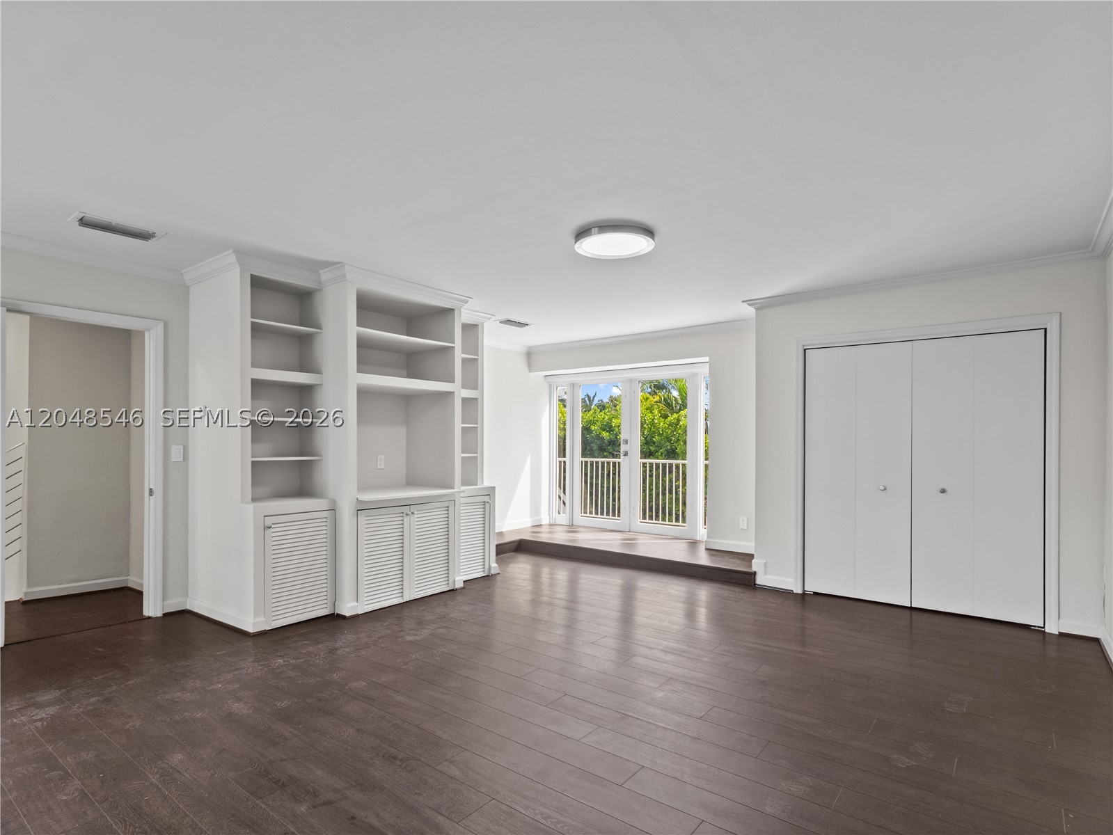 651 S Mashta Dr #651 Key Biscayne, FL 33149