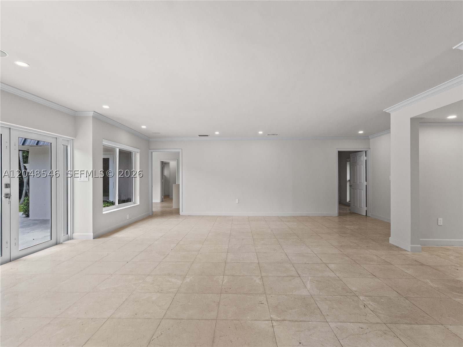 651 S Mashta Dr #651 Key Biscayne, FL 33149