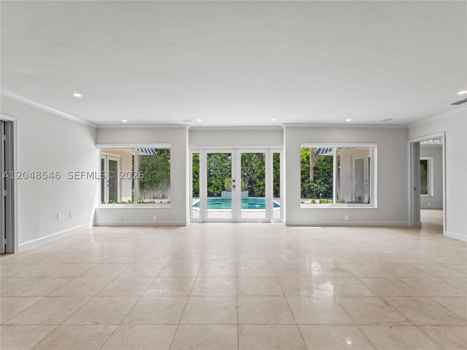 651 S Mashta Dr #651 Key Biscayne, FL 33149