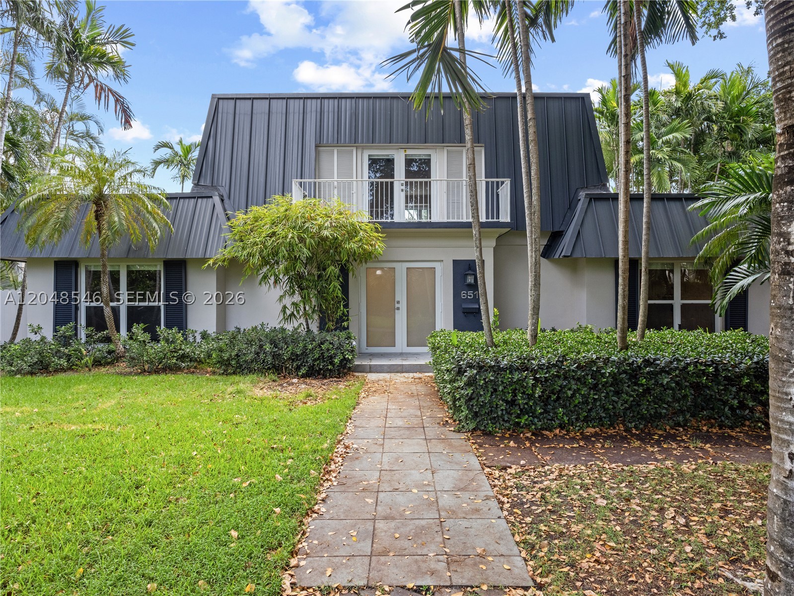 651 S Mashta Dr #651 Key Biscayne, FL 33149