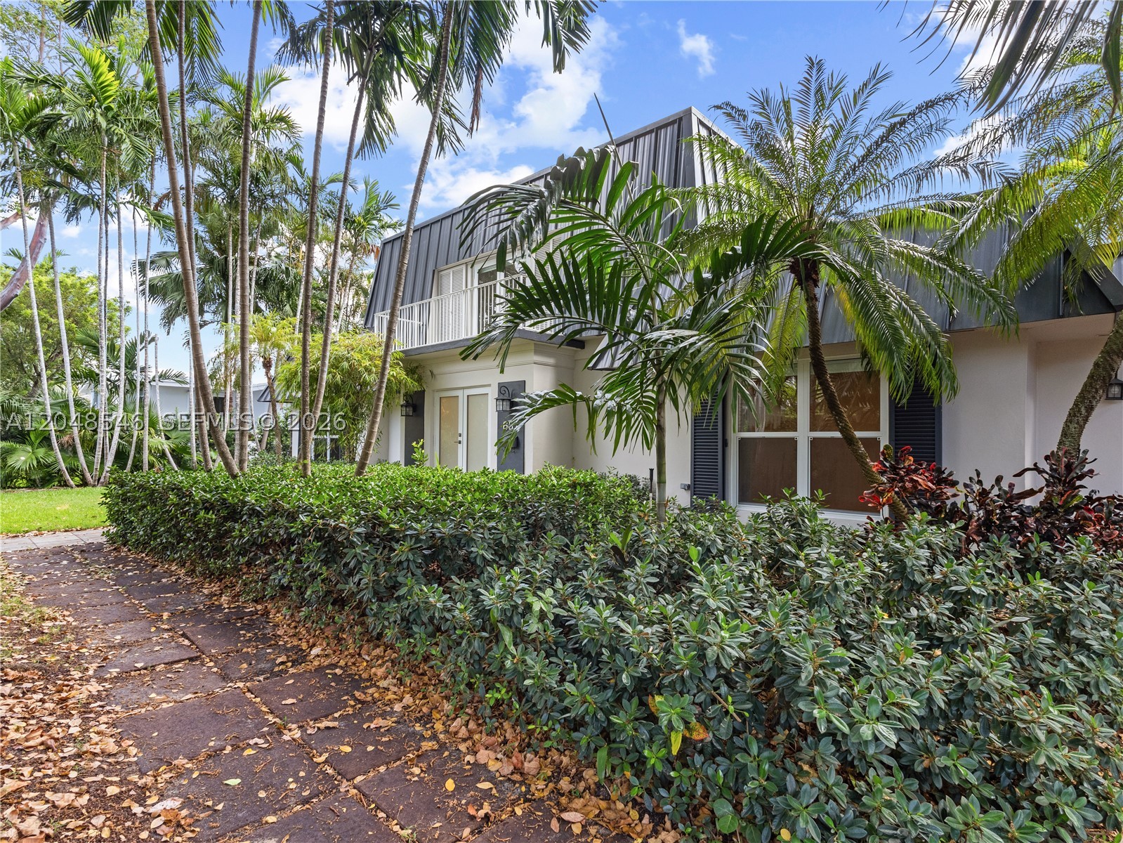 651 S Mashta Dr #651 Key Biscayne, FL 33149