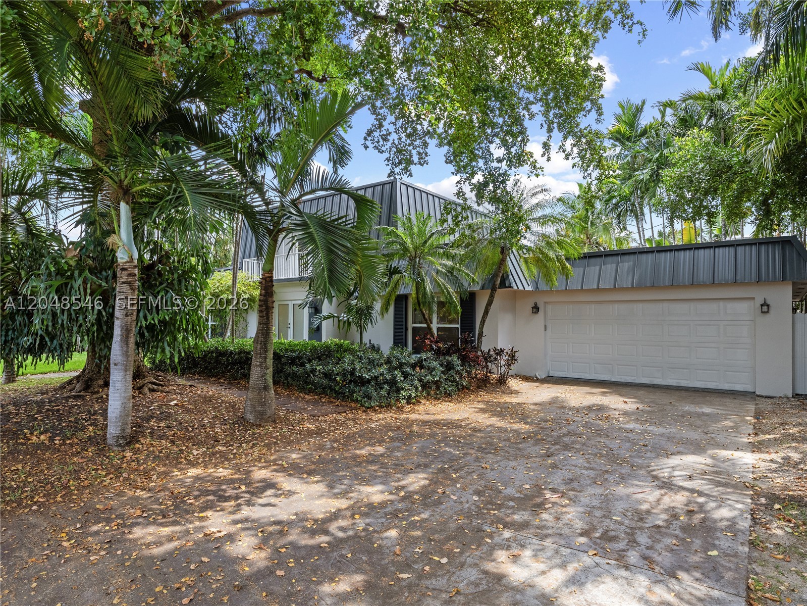 651 S Mashta Dr #651 Key Biscayne, FL 33149