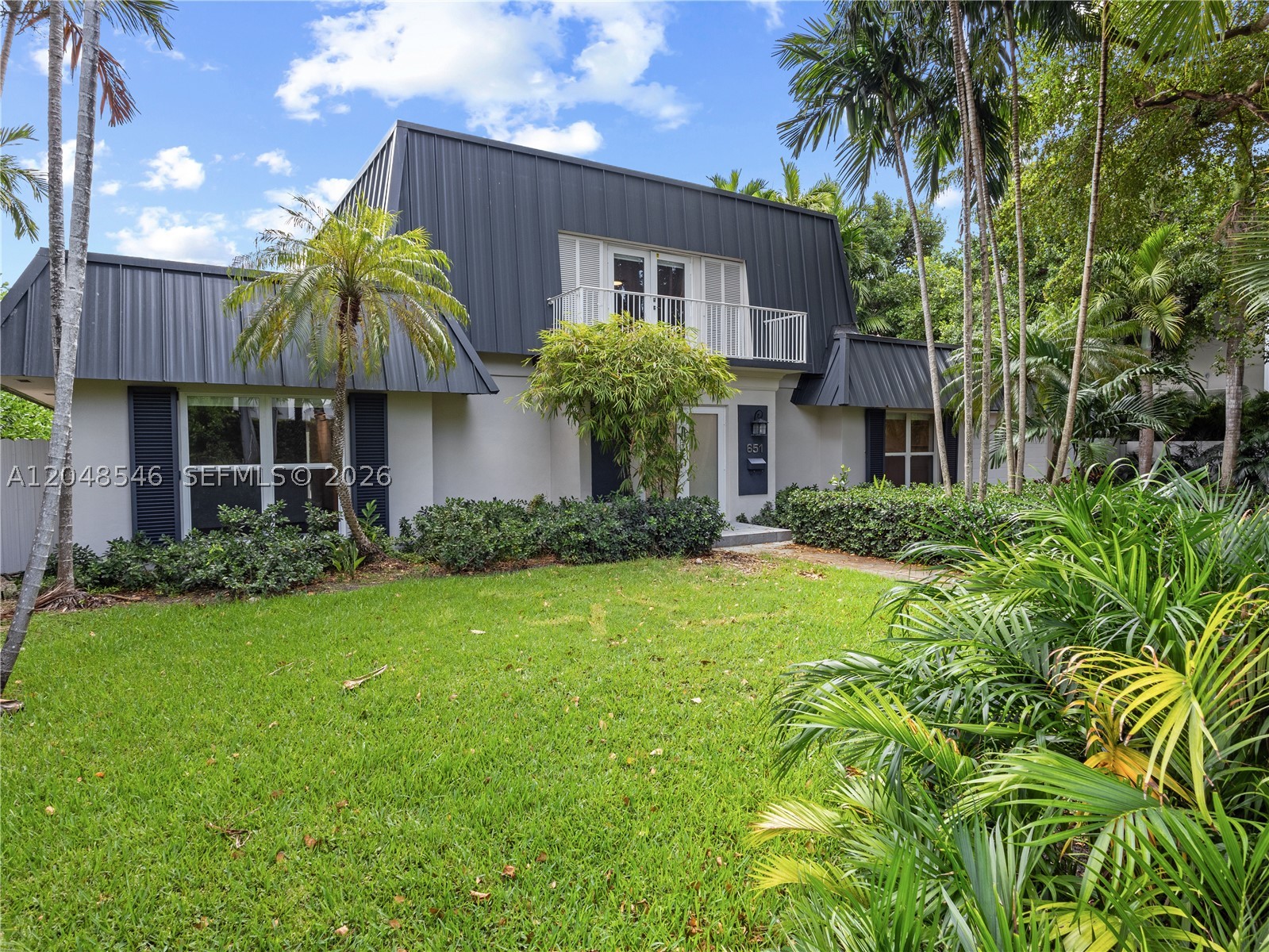 651 S Mashta Dr #651 Key Biscayne, FL 33149