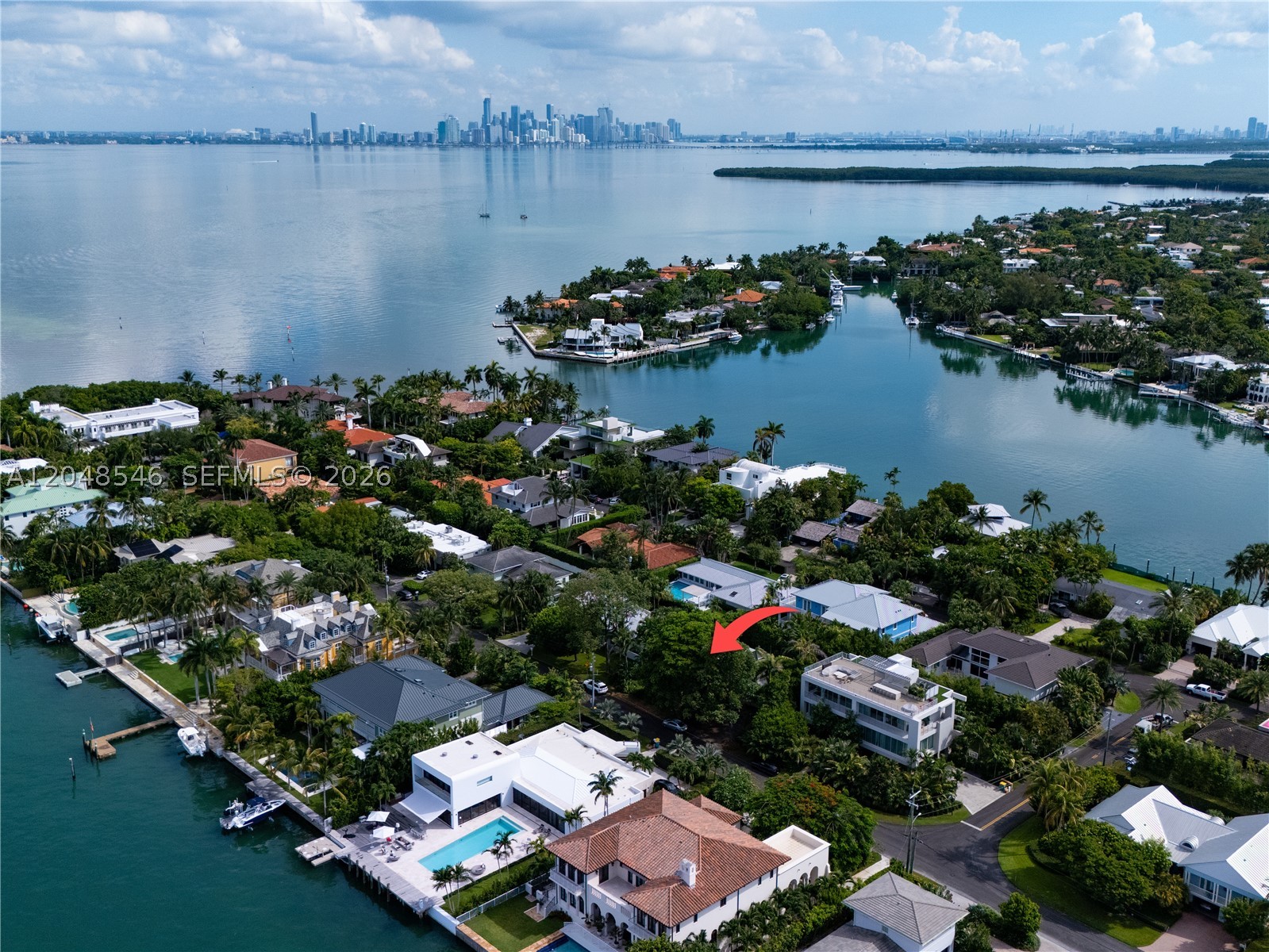 651 S Mashta Dr #651 Key Biscayne, FL 33149