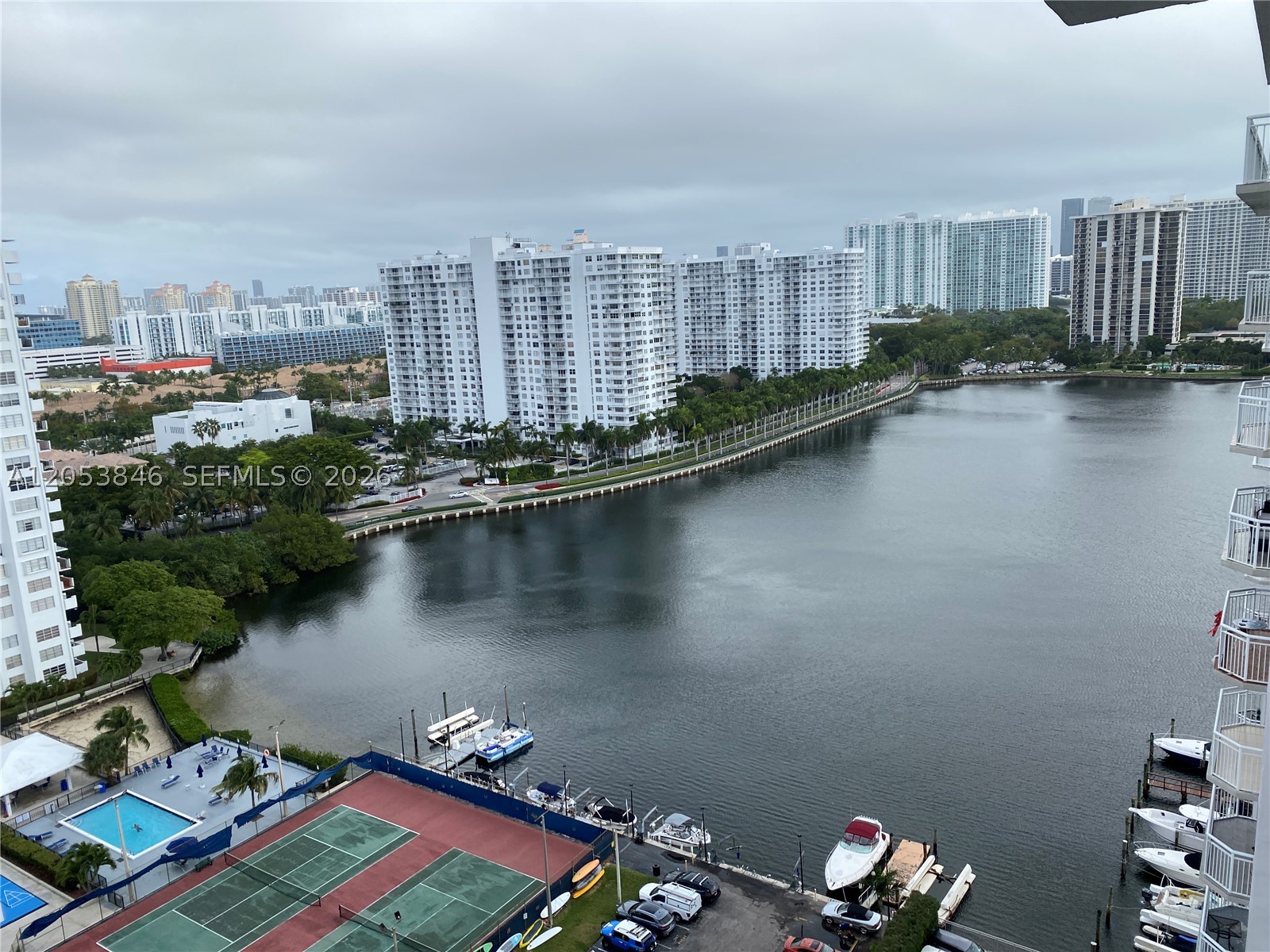 18061 Biscayne Blvd #1902