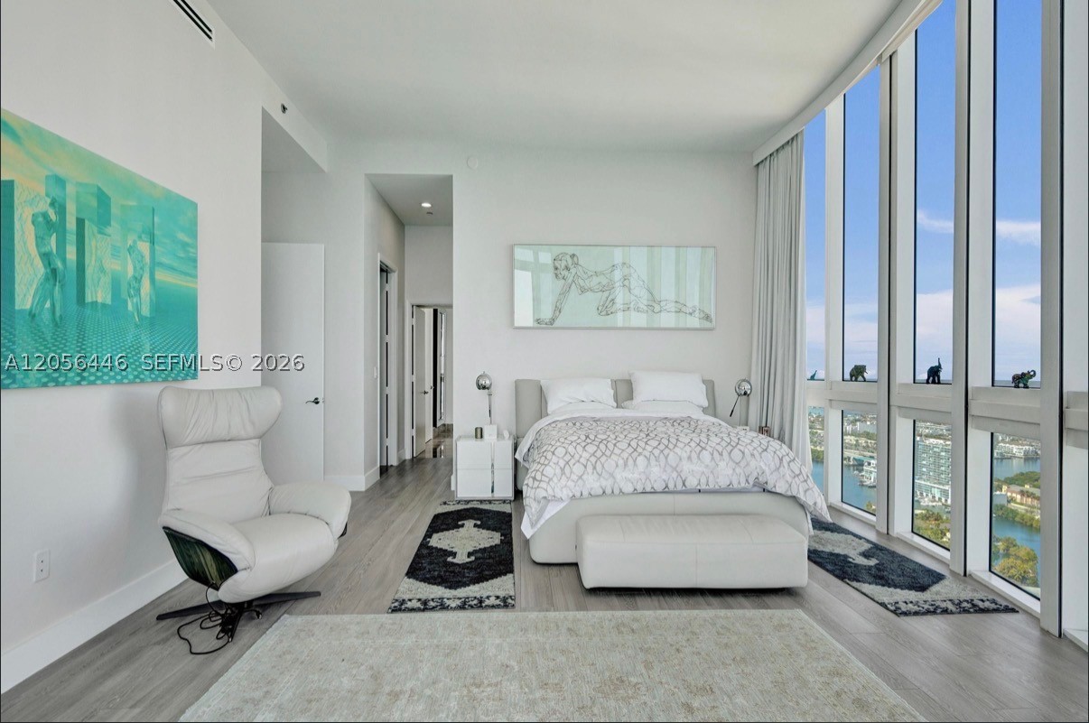 15901 Collins Ave #4301 Sunny Isles Beach, FL 33160