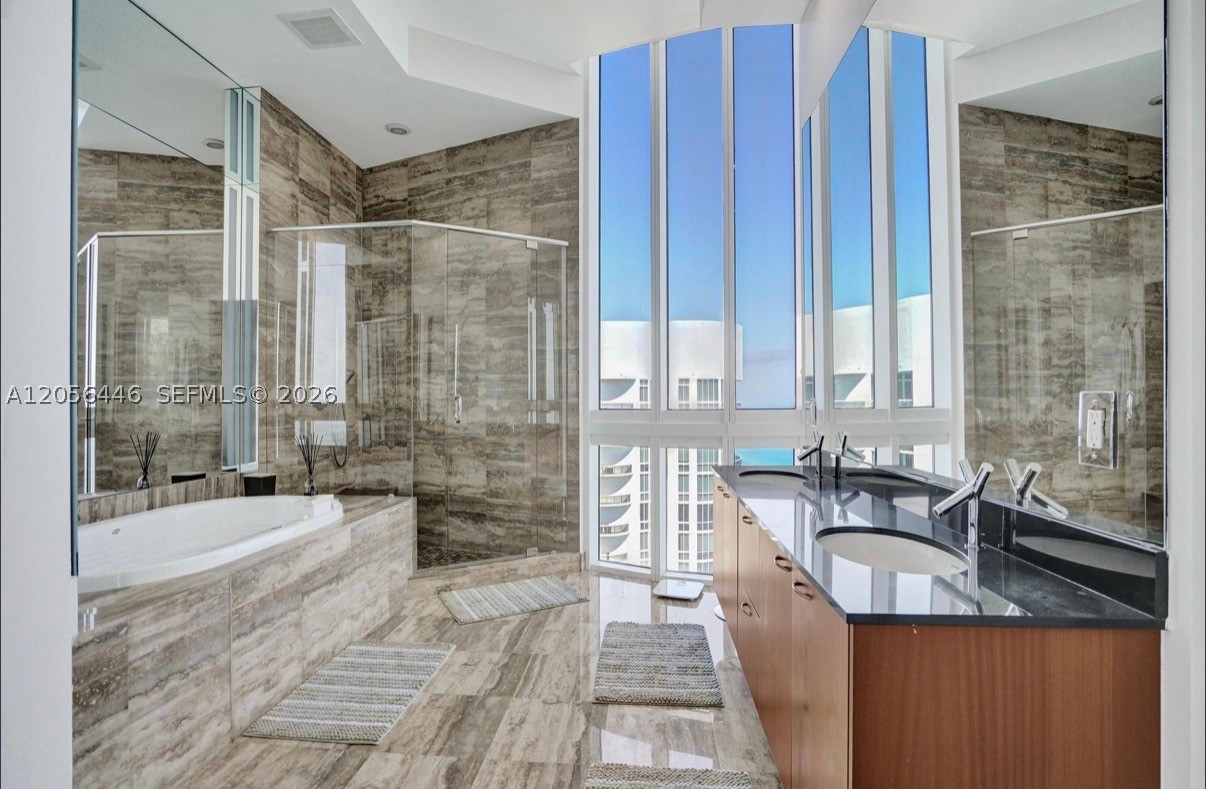 15901 Collins Ave #4301 Sunny Isles Beach, FL 33160
