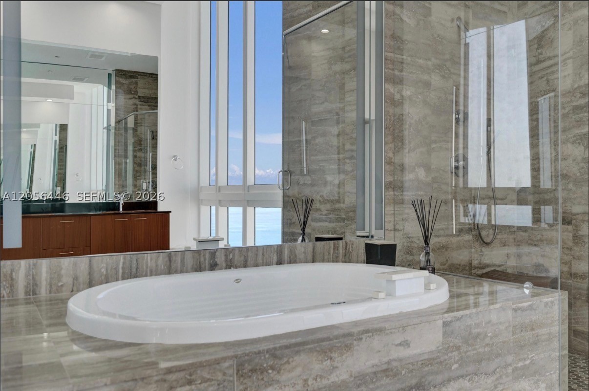 15901 Collins Ave #4301 Sunny Isles Beach, FL 33160