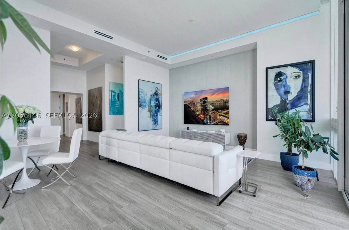 15901 Collins Ave #4301 Sunny Isles Beach, FL 33160