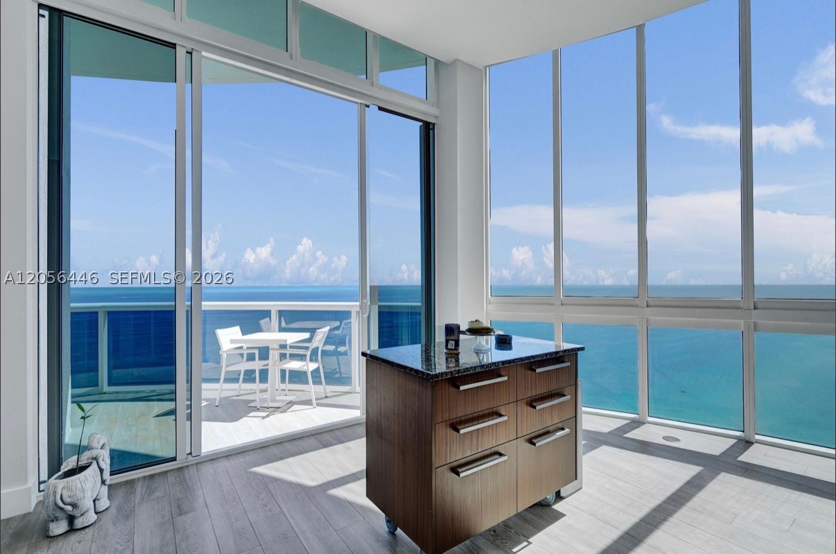 15901 Collins Ave #4301 Sunny Isles Beach, FL 33160